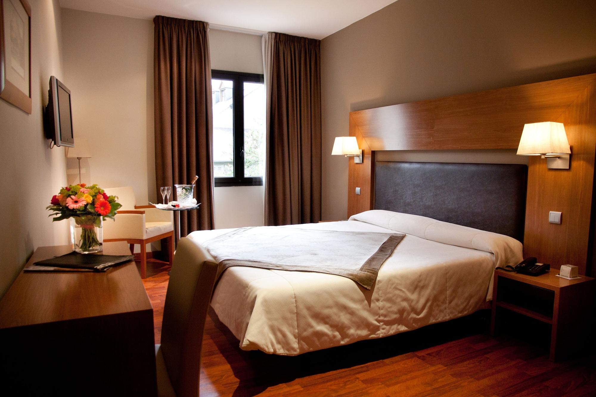 Alti Hotel Bagnères-de-Luchon Kültér fotó