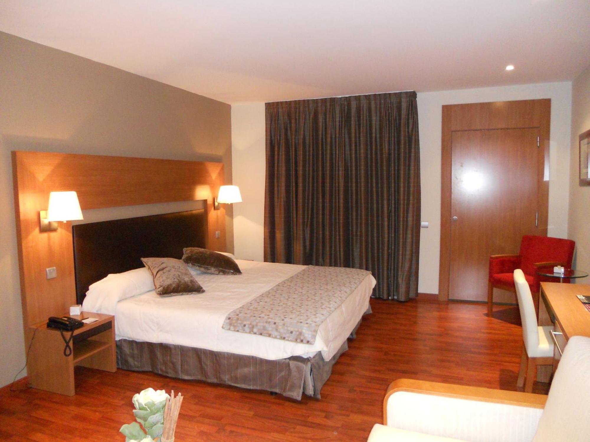 Alti Hotel Bagnères-de-Luchon Kültér fotó